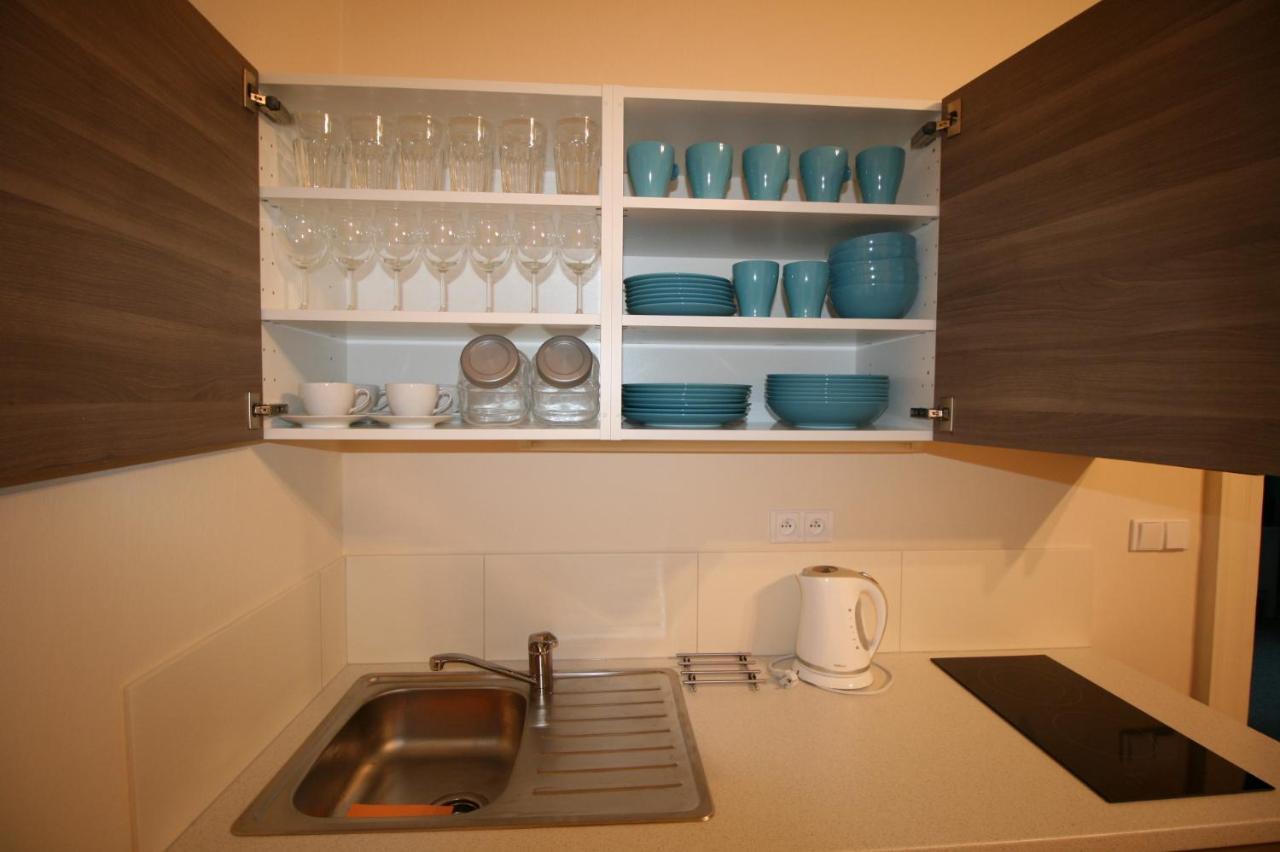 Finnem Rentals Tyrsova Praha Bagian luar foto