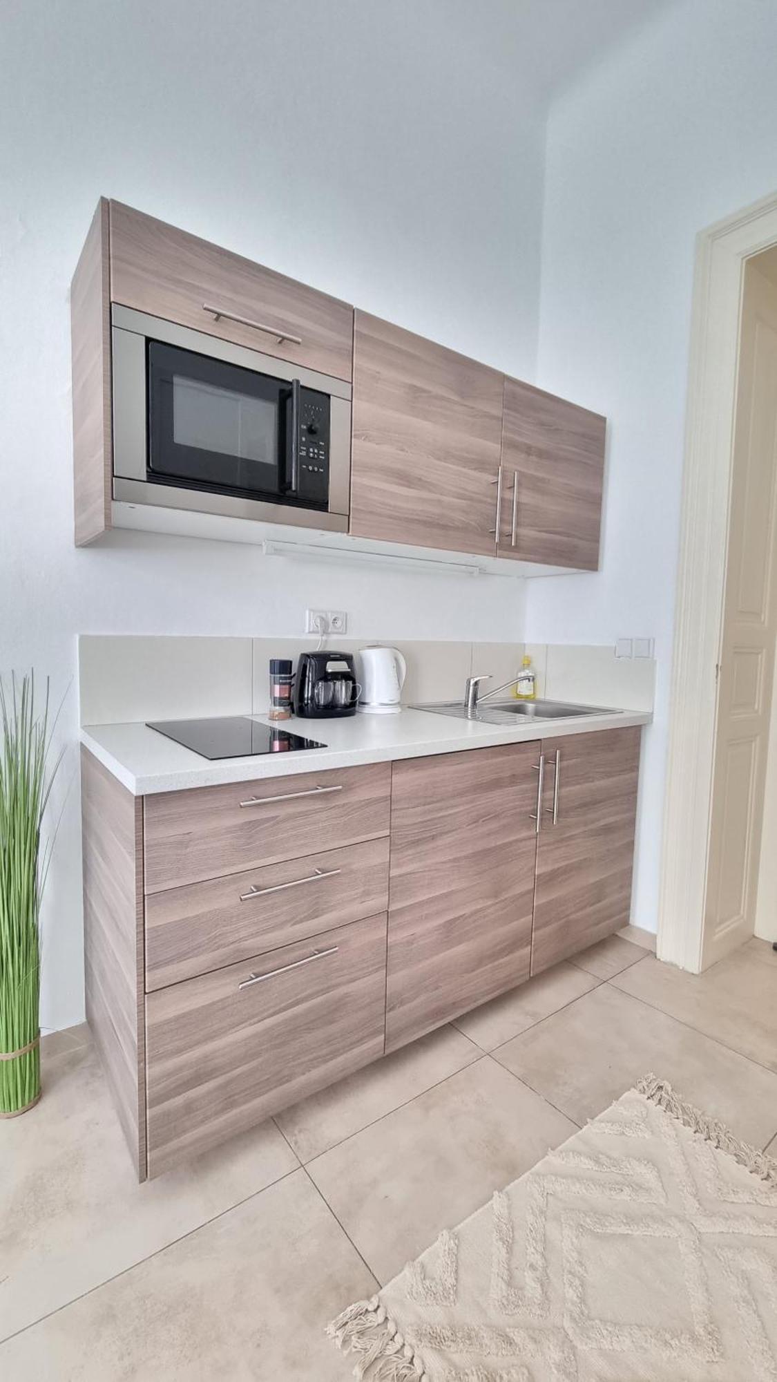 Finnem Rentals Tyrsova Praha Bagian luar foto