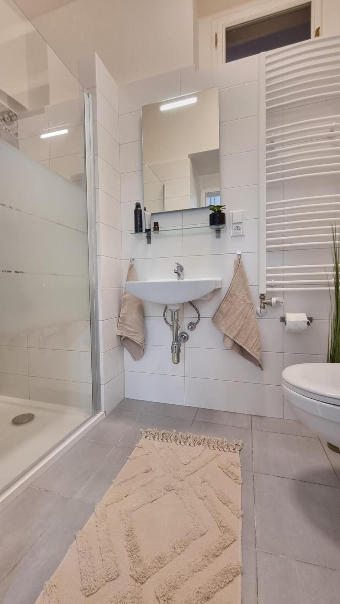Finnem Rentals Tyrsova Praha Bagian luar foto