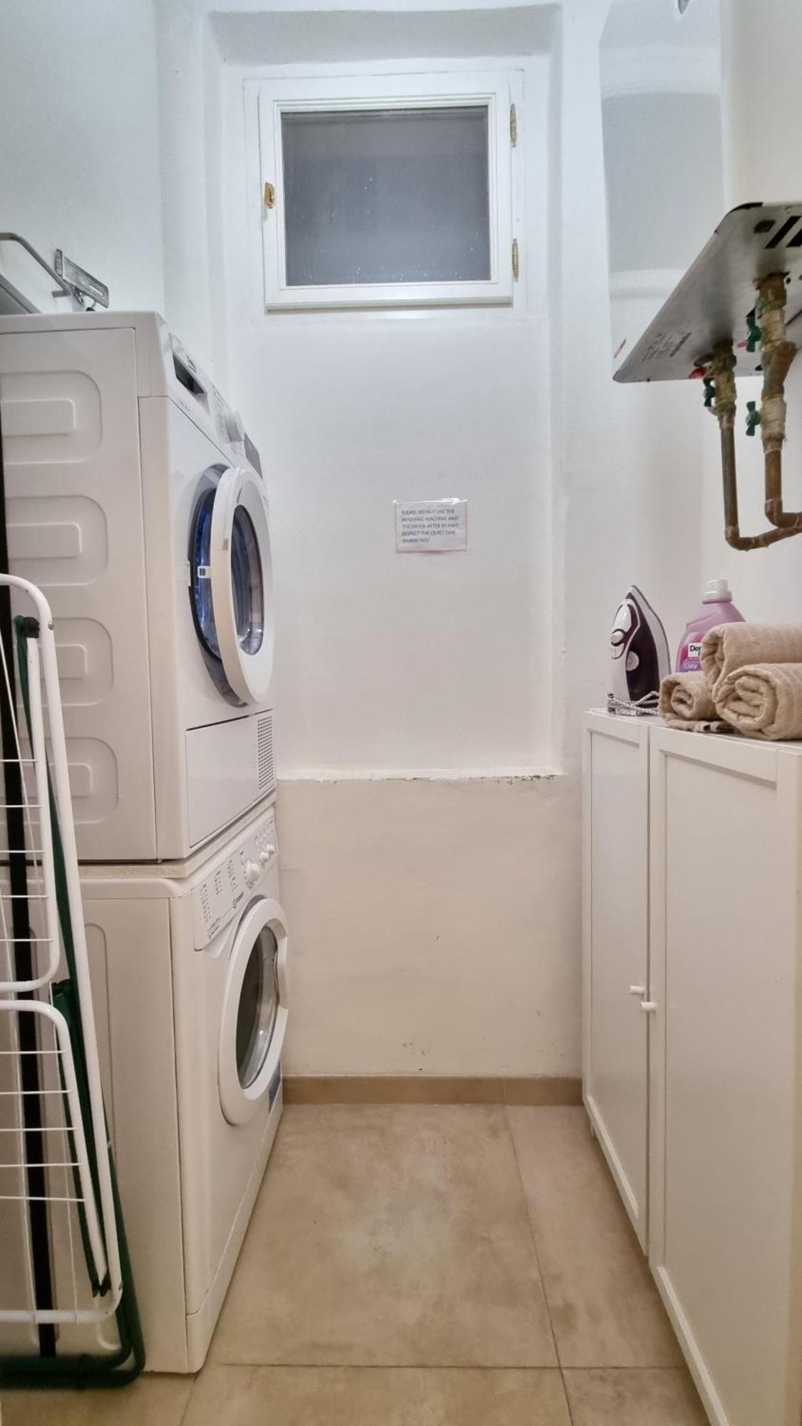 Finnem Rentals Tyrsova Praha Bagian luar foto