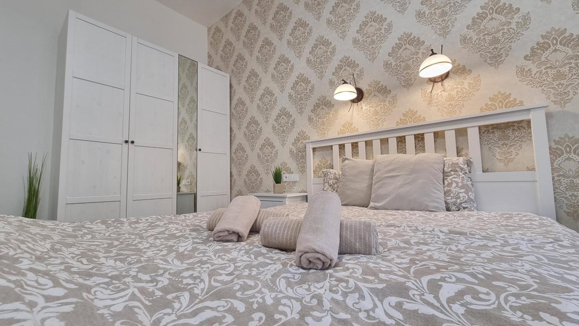 Finnem Rentals Tyrsova Praha Bagian luar foto